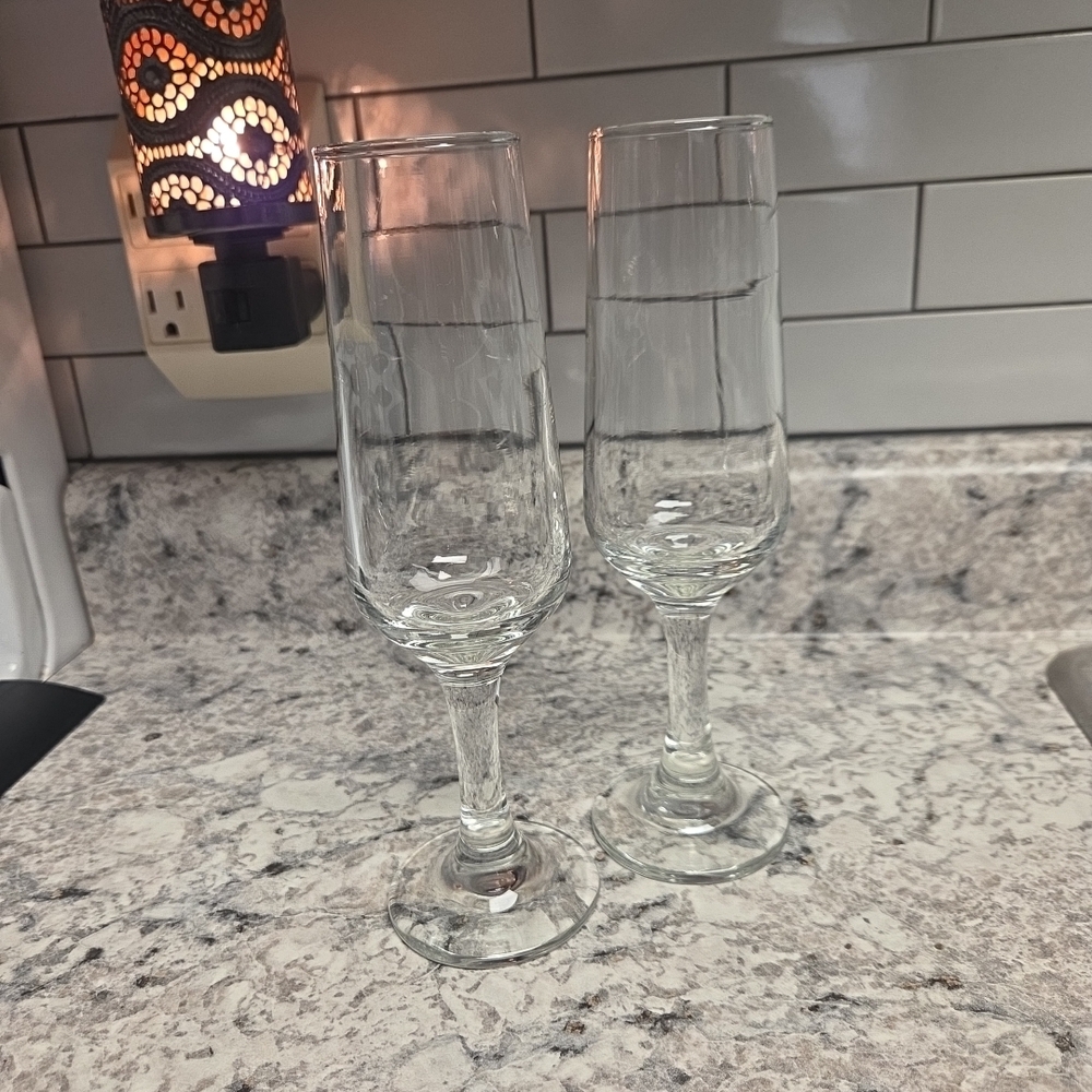 Elegant Clear Champagne Flutes